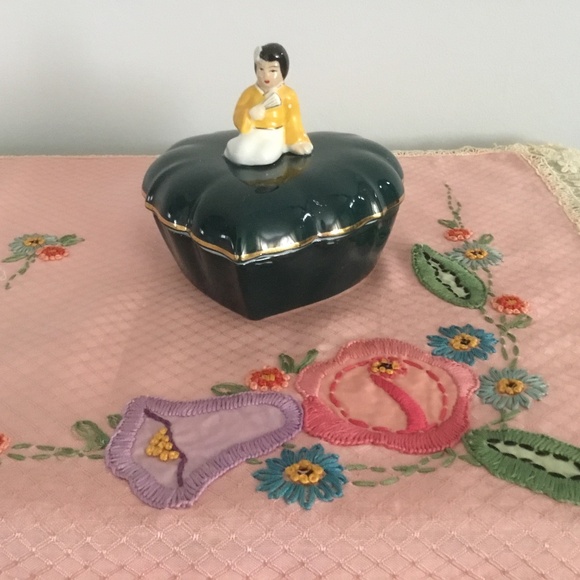 Asian heart shaped trinket box ceramic lidded Moriyama vintage World War II Era - Picture 1 of 4